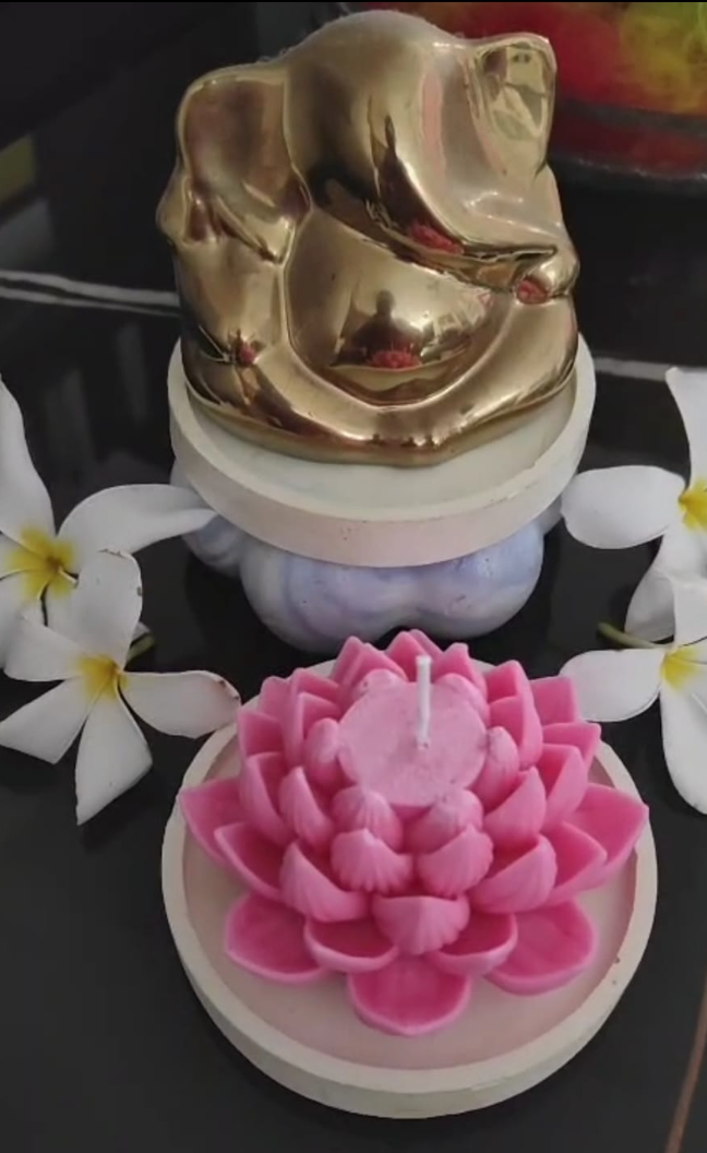 Lotus-Shaped Candle